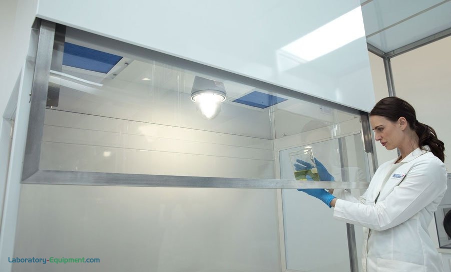 使用中的防爆无管道通风柜